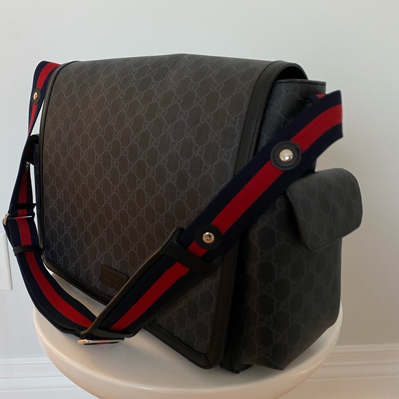 Gucci GG Supreme Diaper Bag - Picture 5 of 16